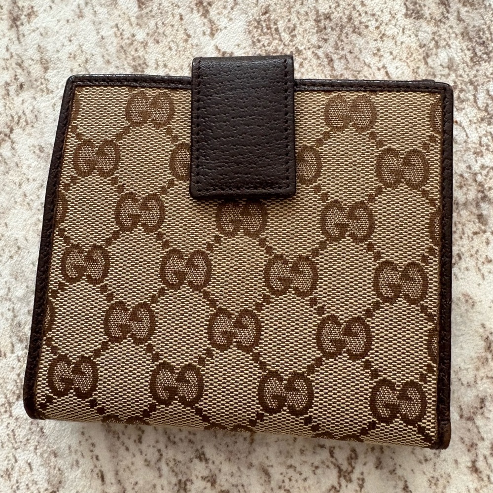 Authentic Gucci Wallet - Picture 4 of 11